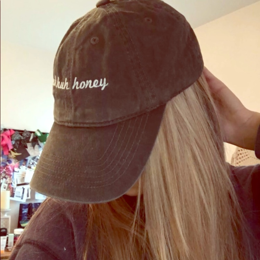 Brandy Melville Cap
